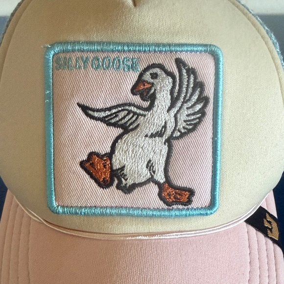 Goorin Sand Castle Kids Silly Goose Trucker Hat Pink Mesh Snapback - Picture 2 of 9
